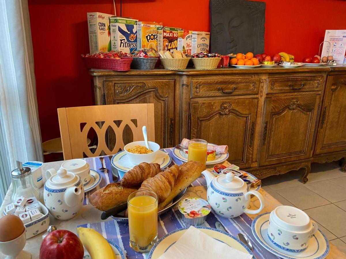 Contact - Les Bleuets & Hotel 3*