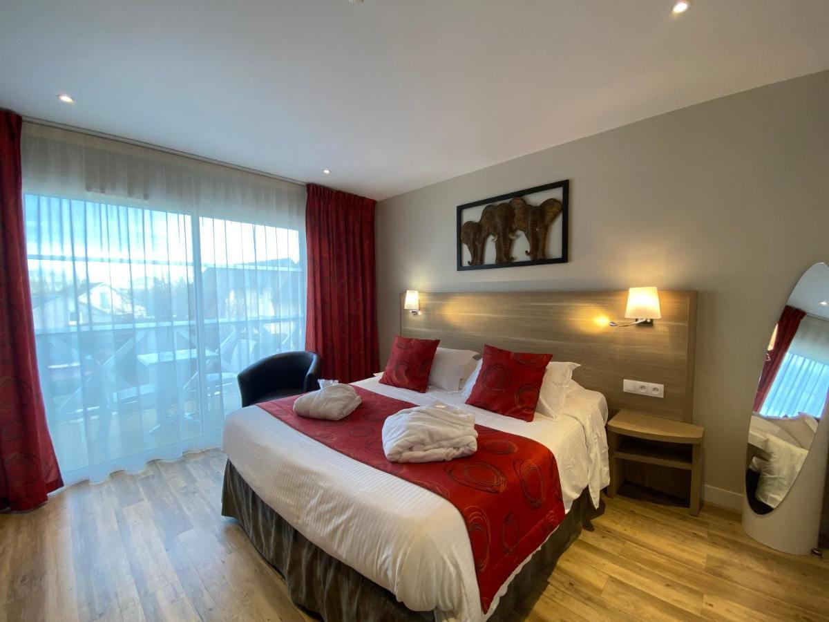 Contact - Les Bleuets & Hotel La Rivière-Saint-Sauveur